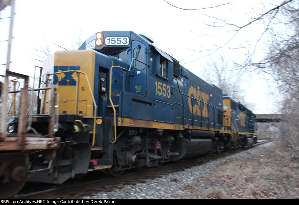 CSX Y264 at St Denis